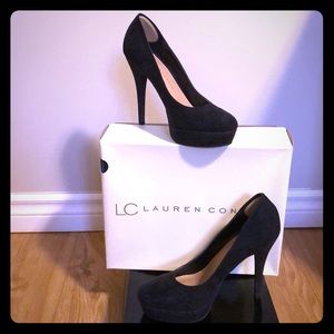 Lauren Conrad suede pumps